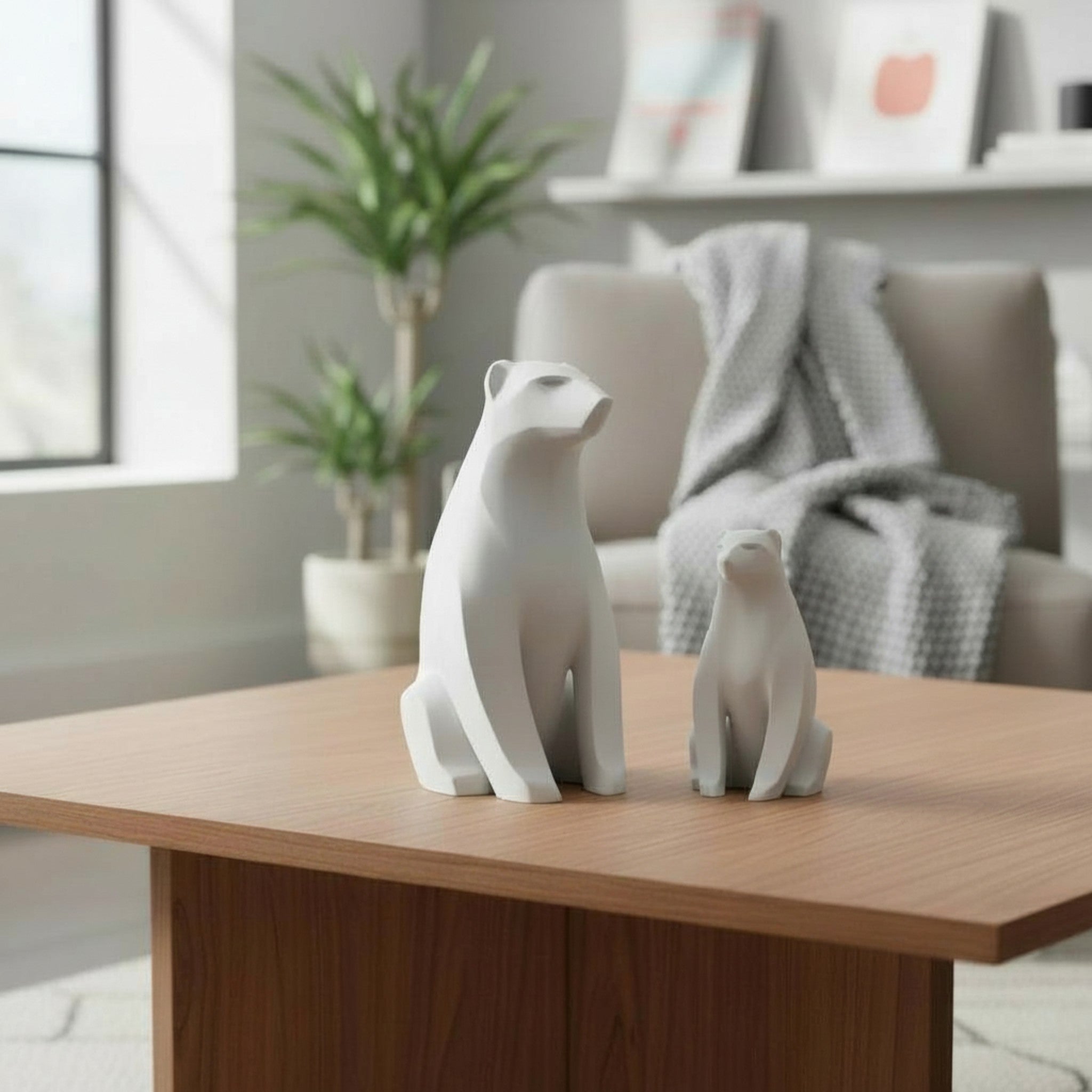 Sculpture Duo d'Ours Polaires blanc pur en situation dans un salon moderne, décoration éco-responsable.